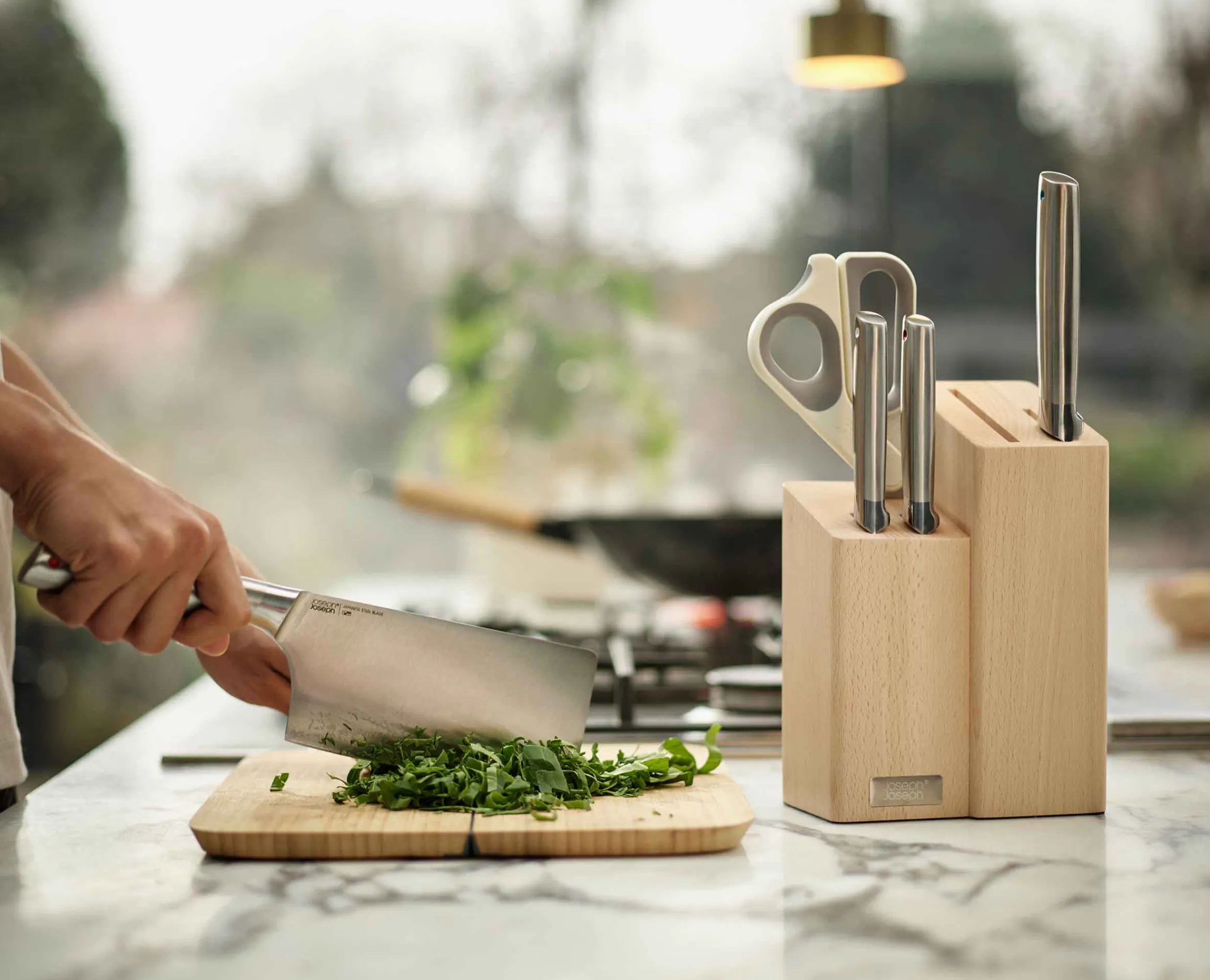 Sale Bloc en Bois avec 5 Couteaux de Cuisine et des Ciseaux Elevate™ Fusion Couteaux Et Ciseaux