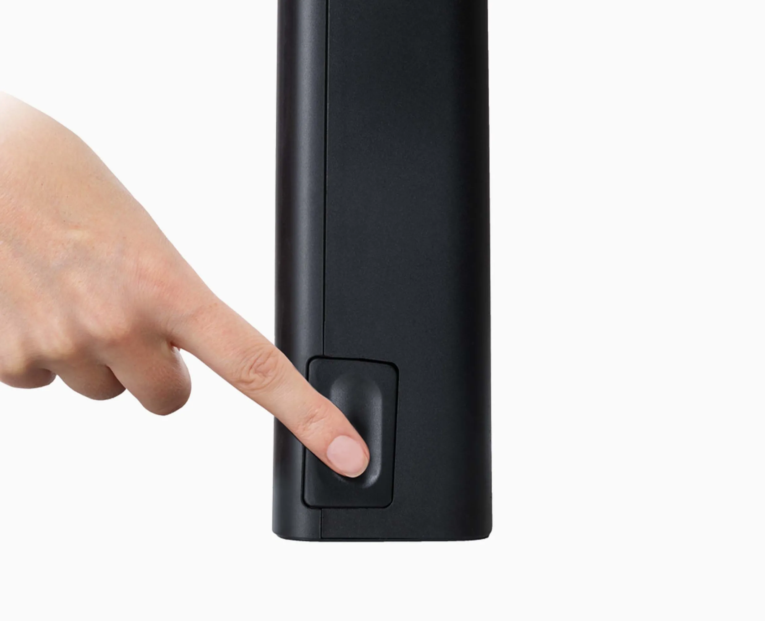 Outlet Bloc SlimBlock Noir avec 5 Couteaux de Cuisine Elevate™ et Aiguiseur Couteaux Et Ciseaux