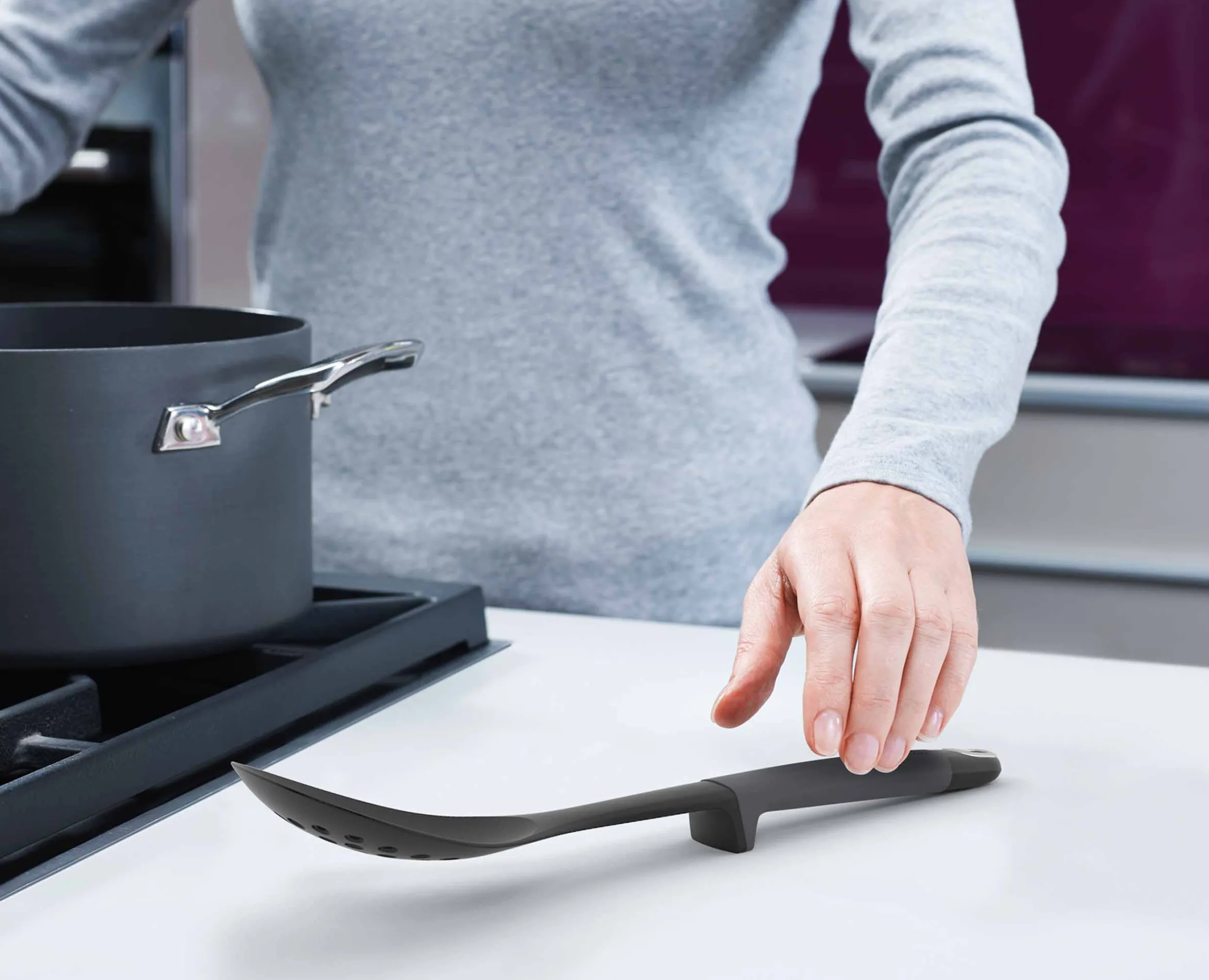 Discount Carrousel de 6 Ustensiles de Cuisine avec Pinces Elevate™ Gadgets Et Ustensiles
