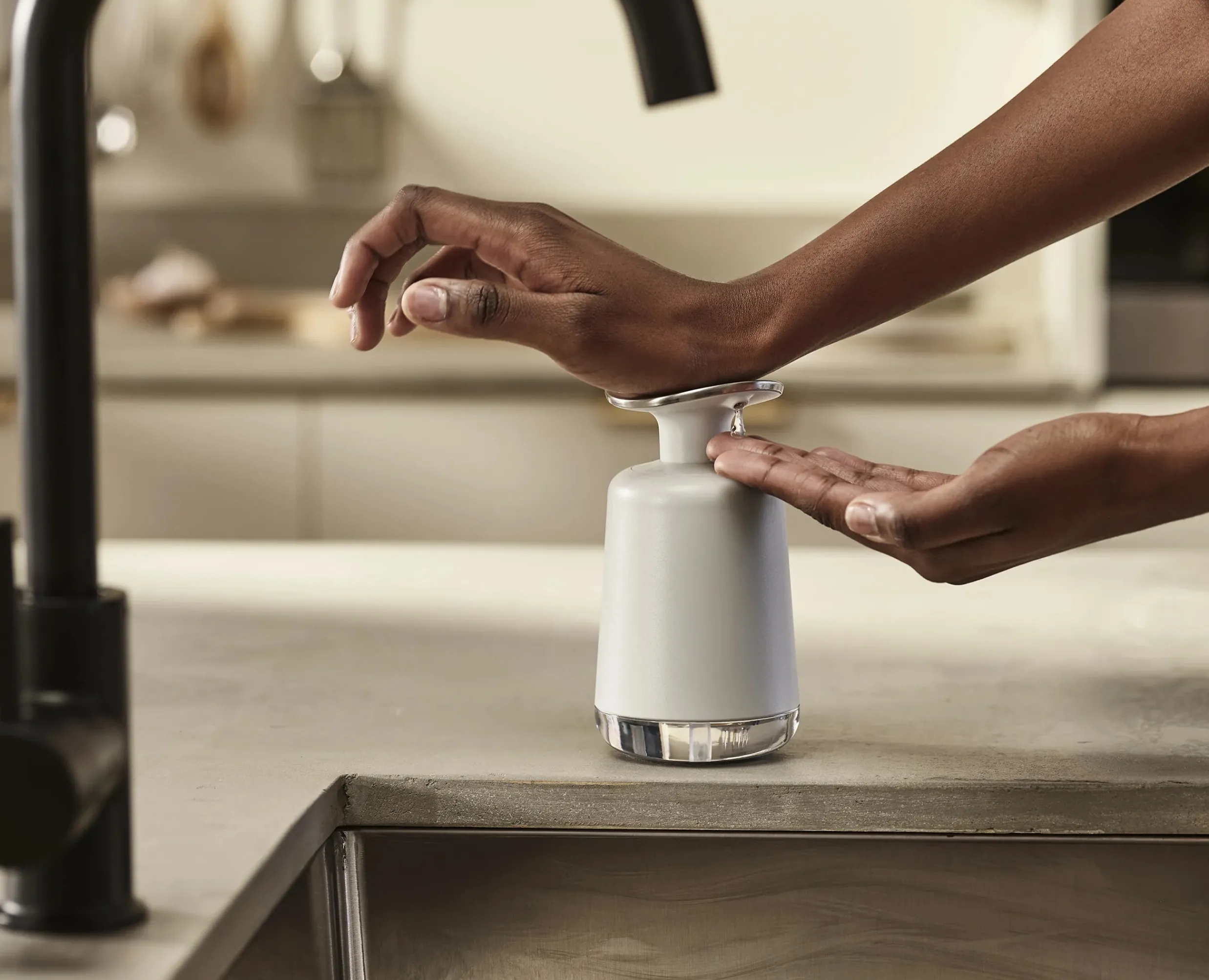 Distributeur de savon hygiénique Presto™ Accessoires D'Éviers