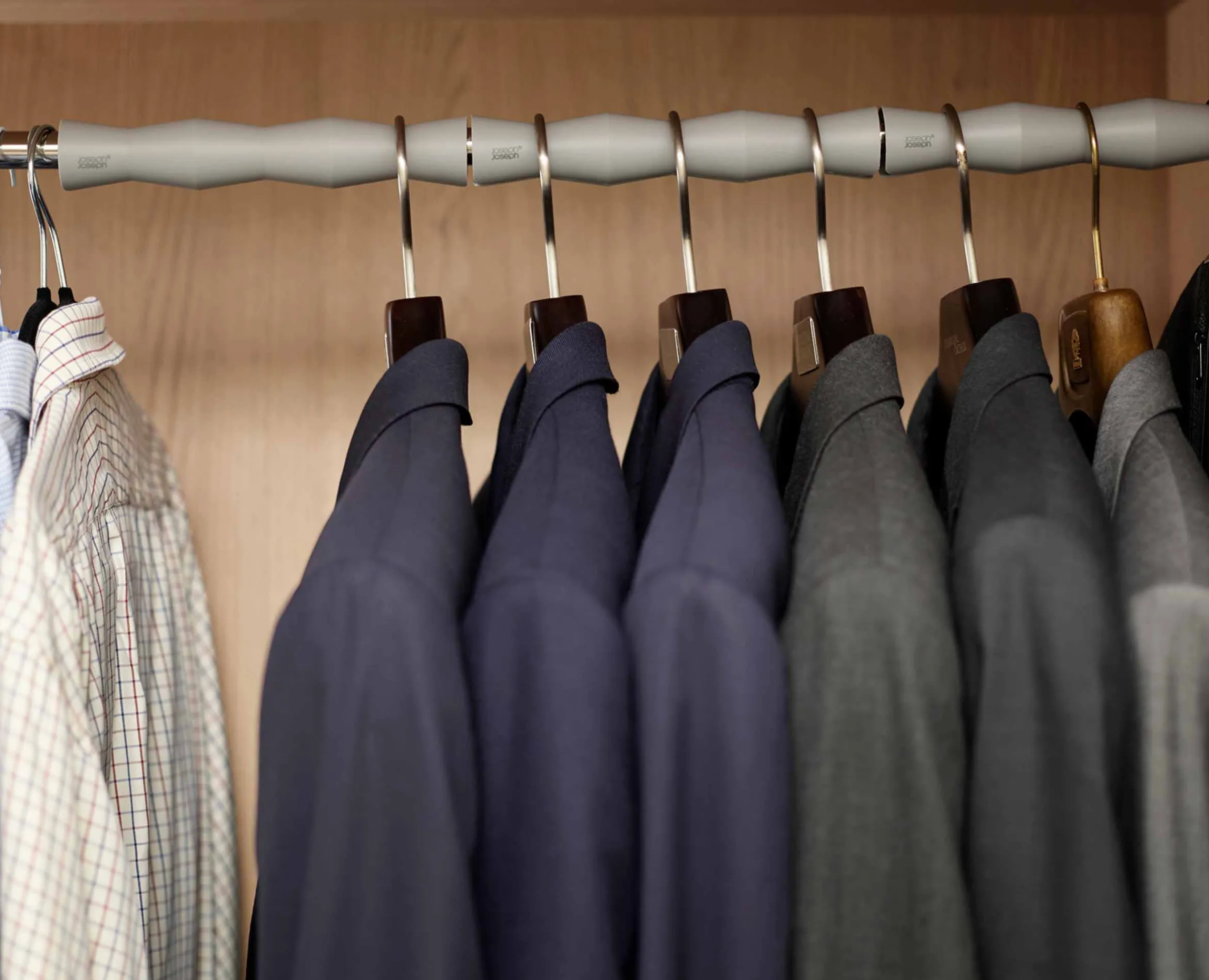 Clearance Set de 2 séparateurs larges pour cintres Orderly™ Organisateurs De Vêtements