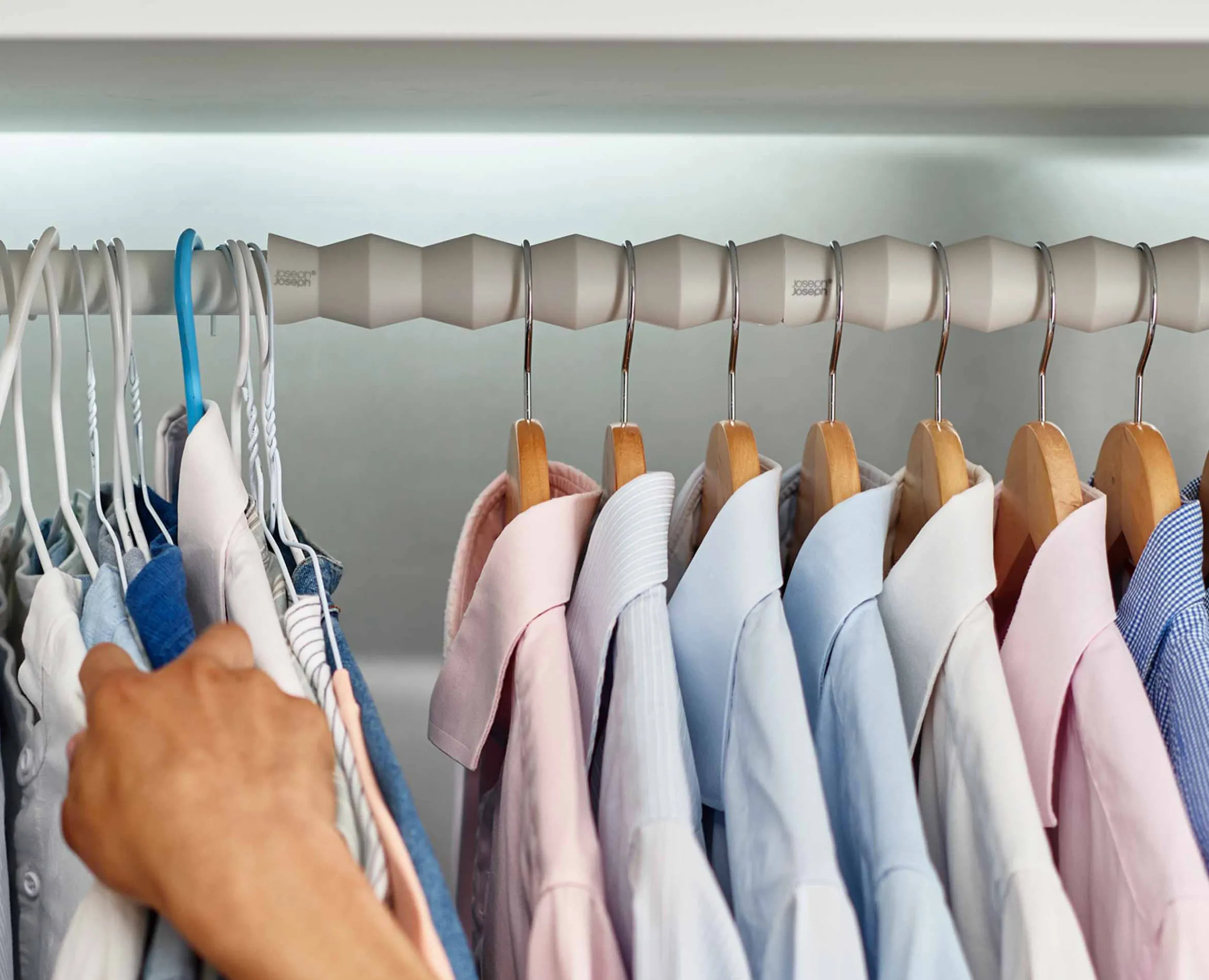 Online Set de 2 séparateurs pour cintres Orderly™ écrus Organisateurs De Vêtements