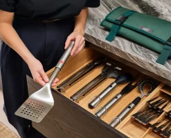 Hot Spatule de Barbecue Rétractable en Inox GrillOut™ Accessoires & Ustensiles De Barbecue